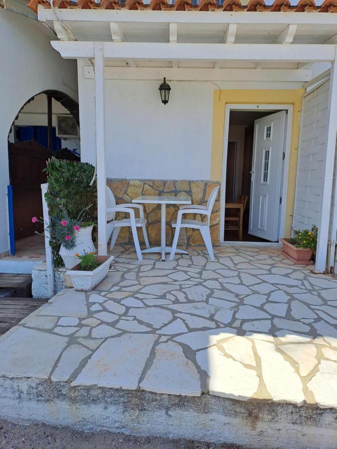 Seaside Studios Mesongi Exterior photo